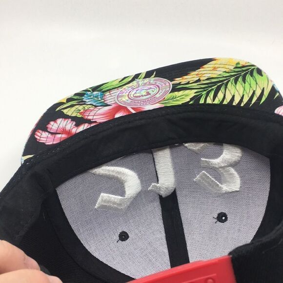 KORE Black and Floral Cap / Hat SnapBack 213 embroidery - Picture 13 of 15